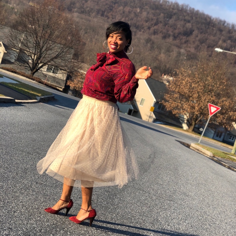 I’m just a Posher❤️who’s here to shop...for now!🥰